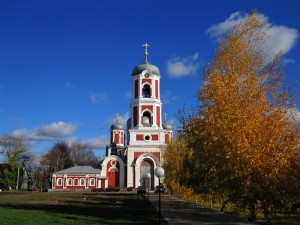 Воскресенский храм. Вид с площади